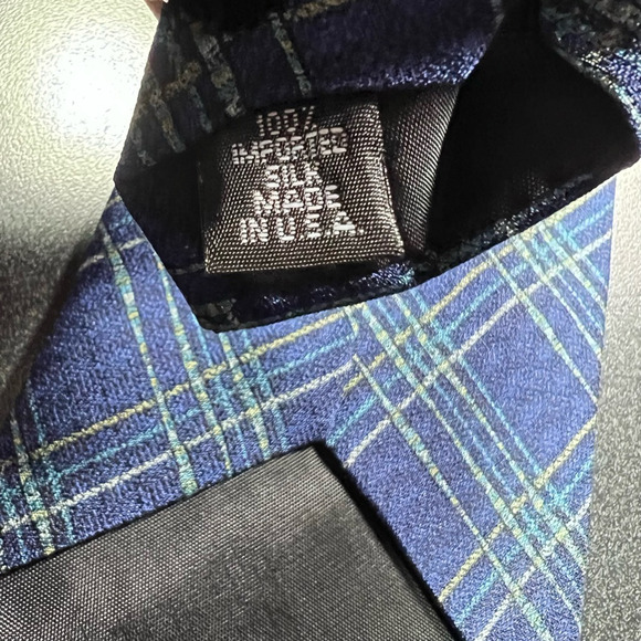 Guess Mens Tie Necktie Multicolor Plaid 100% Silk Tied Wide Classic USA 56 In - Picture 5 of 6